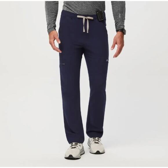 Figs Men's Navy Cairo Zip Fly Cargo Scrub Pants Size S/Short - Picture 1 of 11